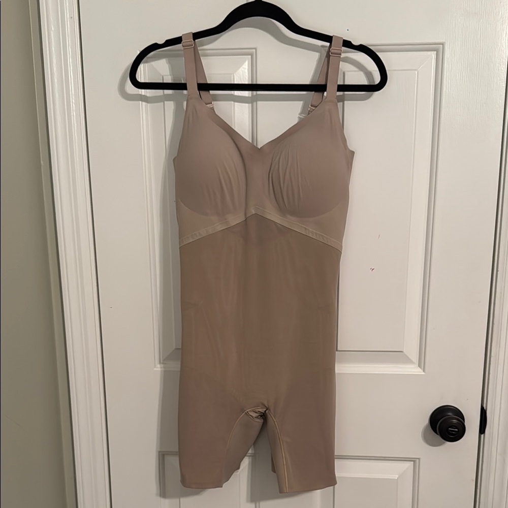 Honeylove Mid-thigh Sleeveless V-neck Bodysuit: Size XL